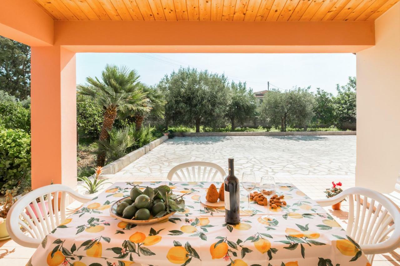 Villa Degli Ulivi Авола Экстерьер фото